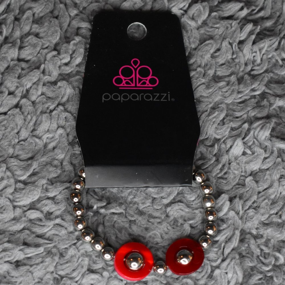 🔥 3/$15 NWT Paparazzi Red and Silver Bead Stretch Bracelet
